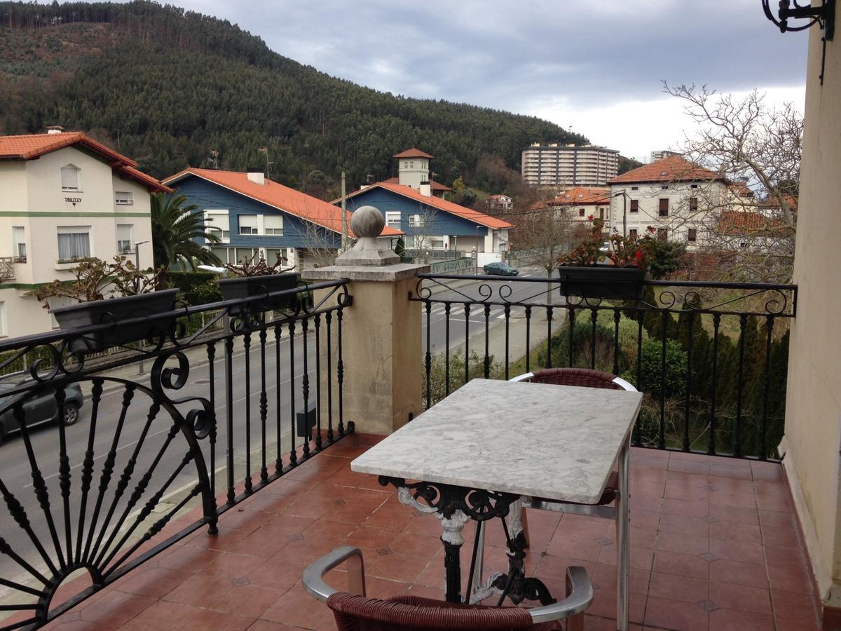 Hotel Joshe Mari Бакио Экстерьер фото